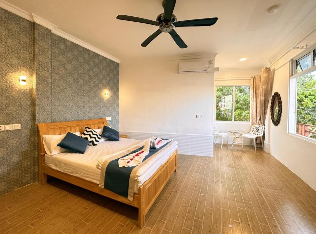Aqua Sunset Hotel Bãi biển Bãi biển Gulhi Ngoại thất bức ảnh
