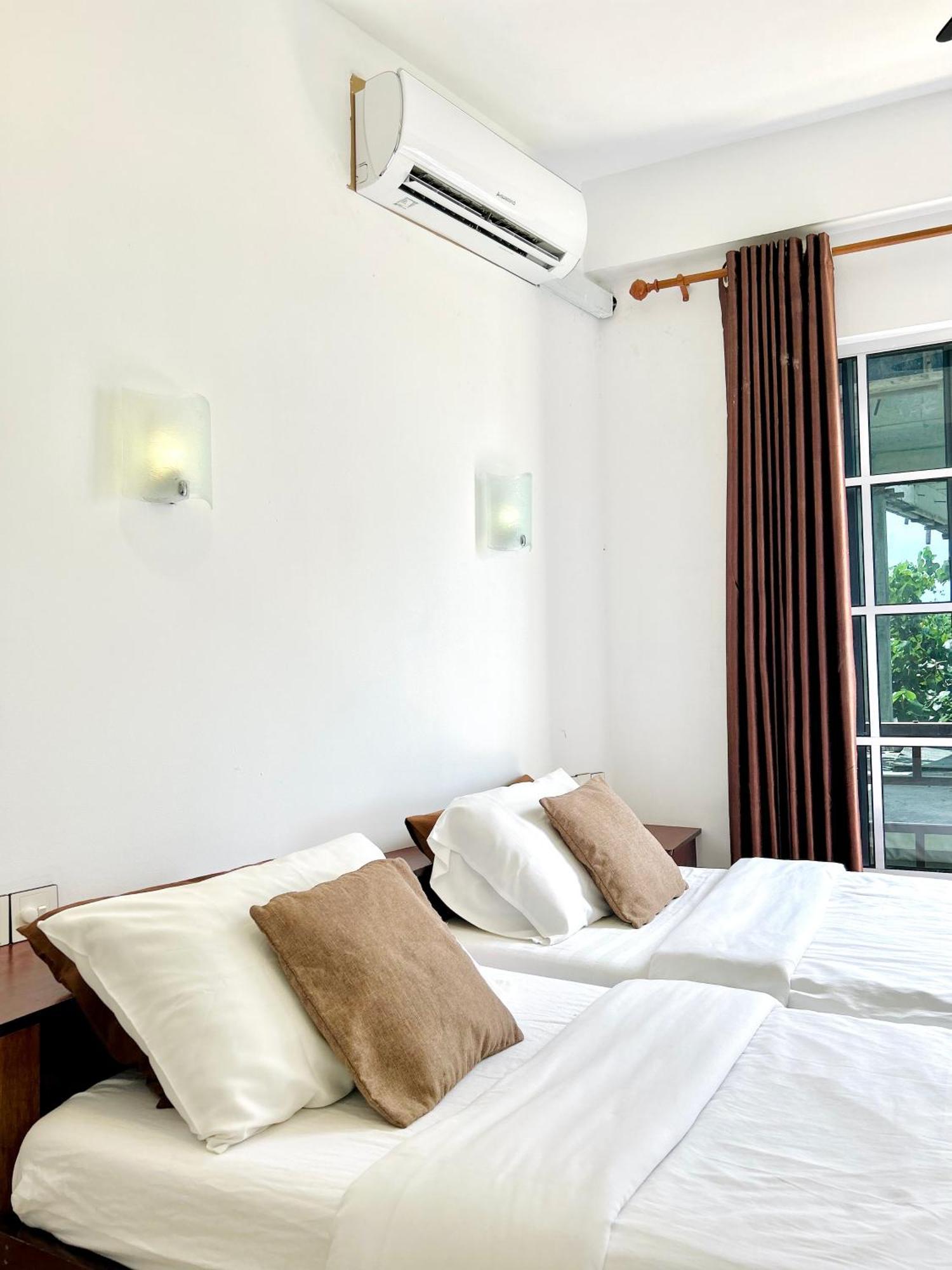 Aqua Sunset Hotel Bãi biển Bãi biển Gulhi Ngoại thất bức ảnh